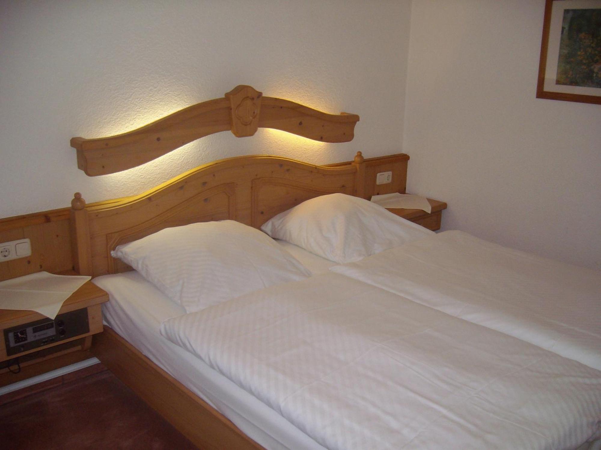 Hotel Am Bahnhof 3*